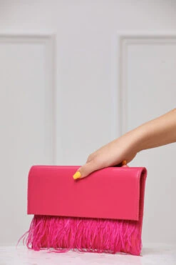 Everlee Feathered Clutch (Pink)