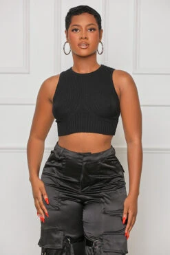 Contour Ribbed Crop Top (Black)