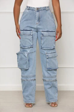 Stand Out Cargo Jeans (Medium Wash)