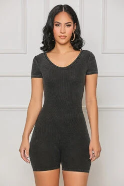 Backless Contour Ribbed Romper (Black)